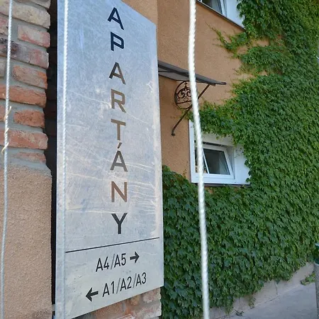 Studia A U Karla *