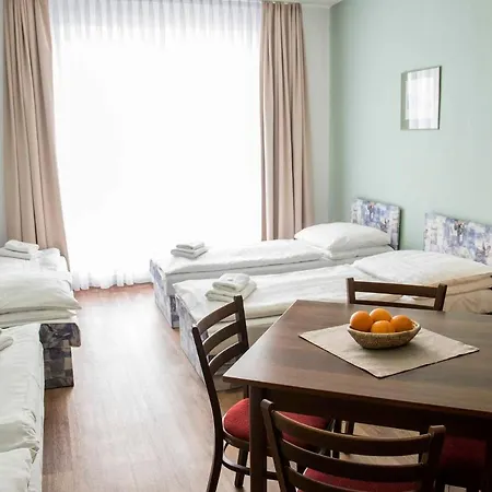 Studia A U Karla شقة تورنوف